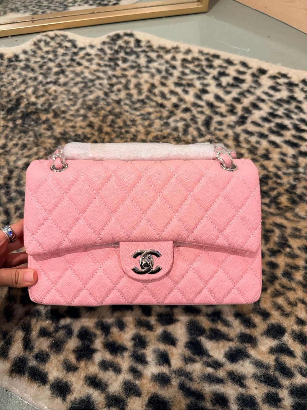 Quilted Chain Shoulder Bag - Luxury-Inspired Design